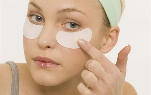 omladenie pokožky okolo očí pomocou náplastí